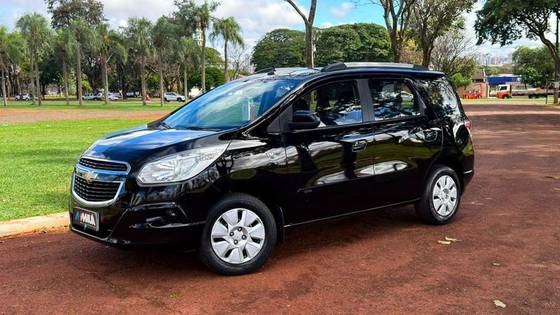 CHEVROLET SPIN 1.8 LT 8V FLEX 4P MANUAL CHEVROLET SPIN 1.8 LT 8V FLEX 4P MANUAL